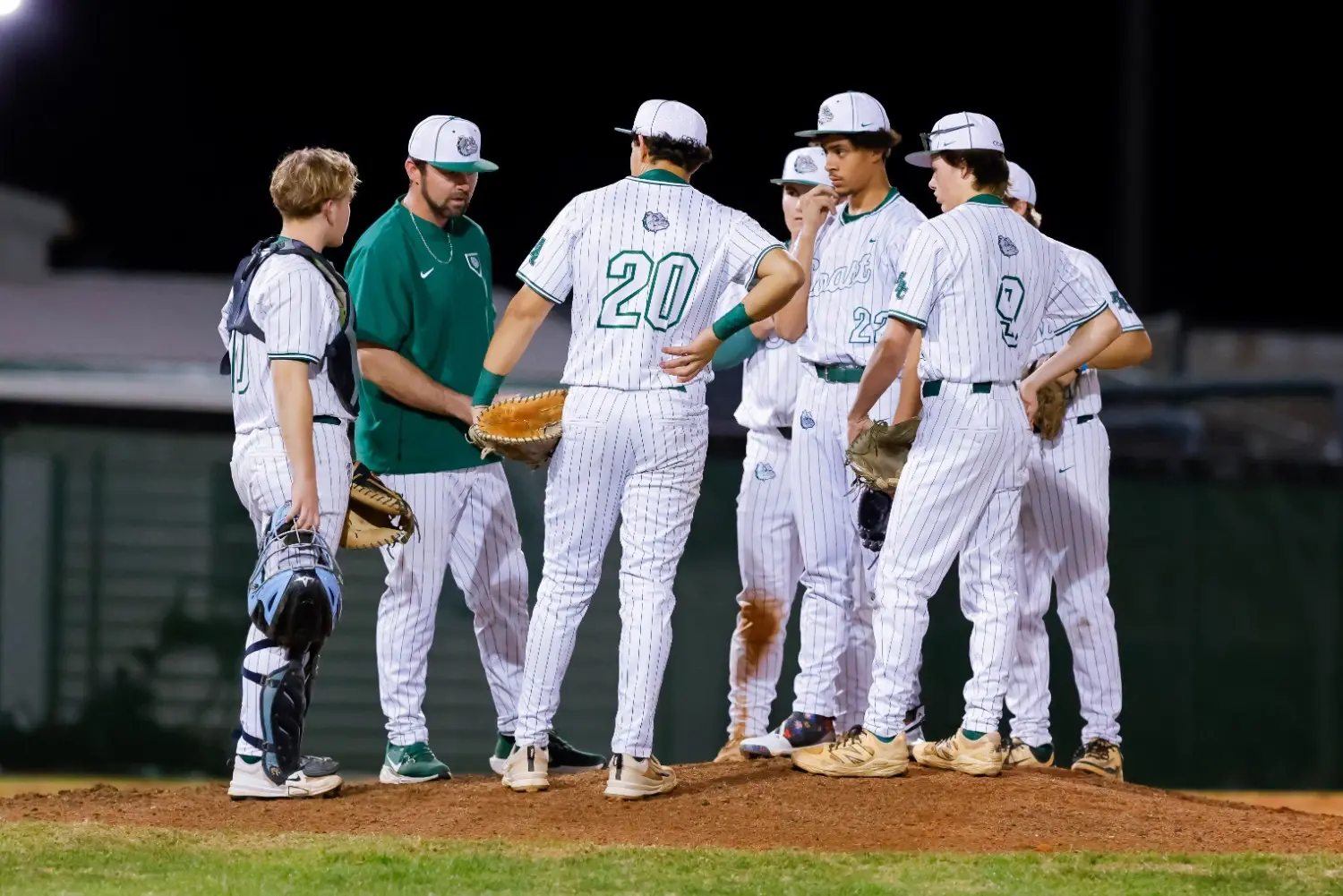 Bulldogs Sweep DeLand Series with Road Win and Walk-Off Thriller