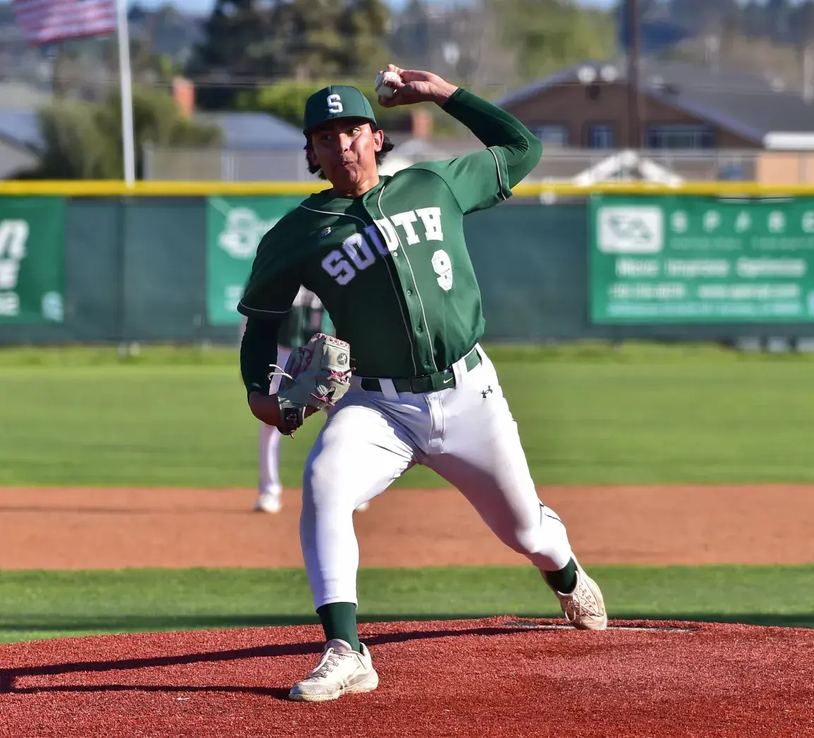 South Torrance baseball defeats El Segundo with Owen Rhodes’ walk-off hit (From the Daily Breeze)