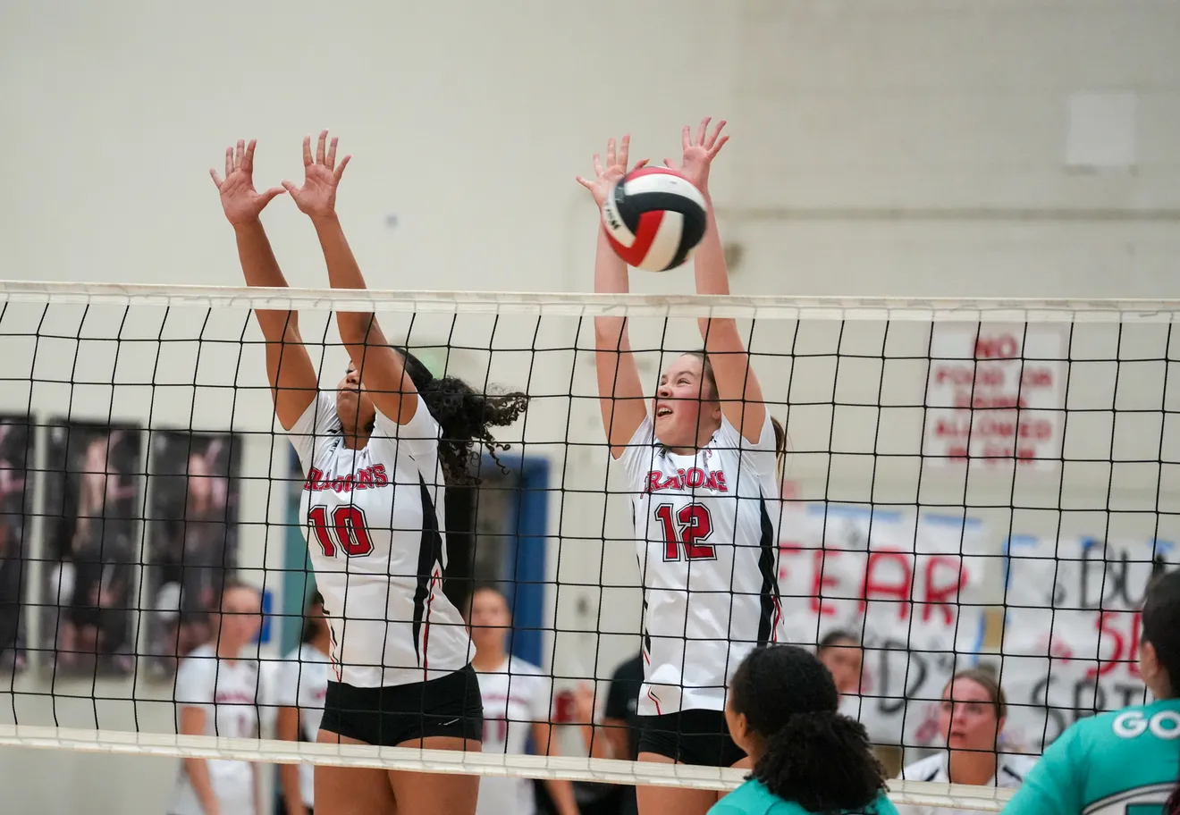 Girls’ Volleyball Advance to CIF Semifinals- Defeat Malibu!