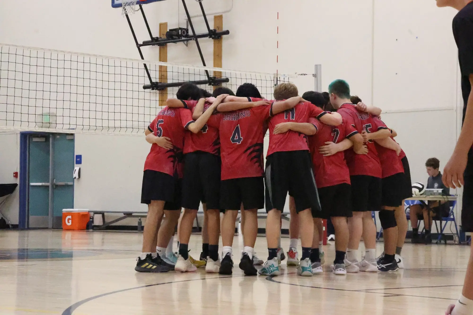Boys Volleyball Defeats Del Sol