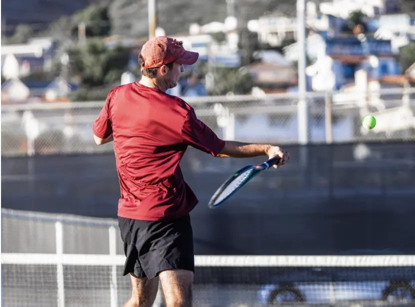 Boys Tennis Defeats Laguna