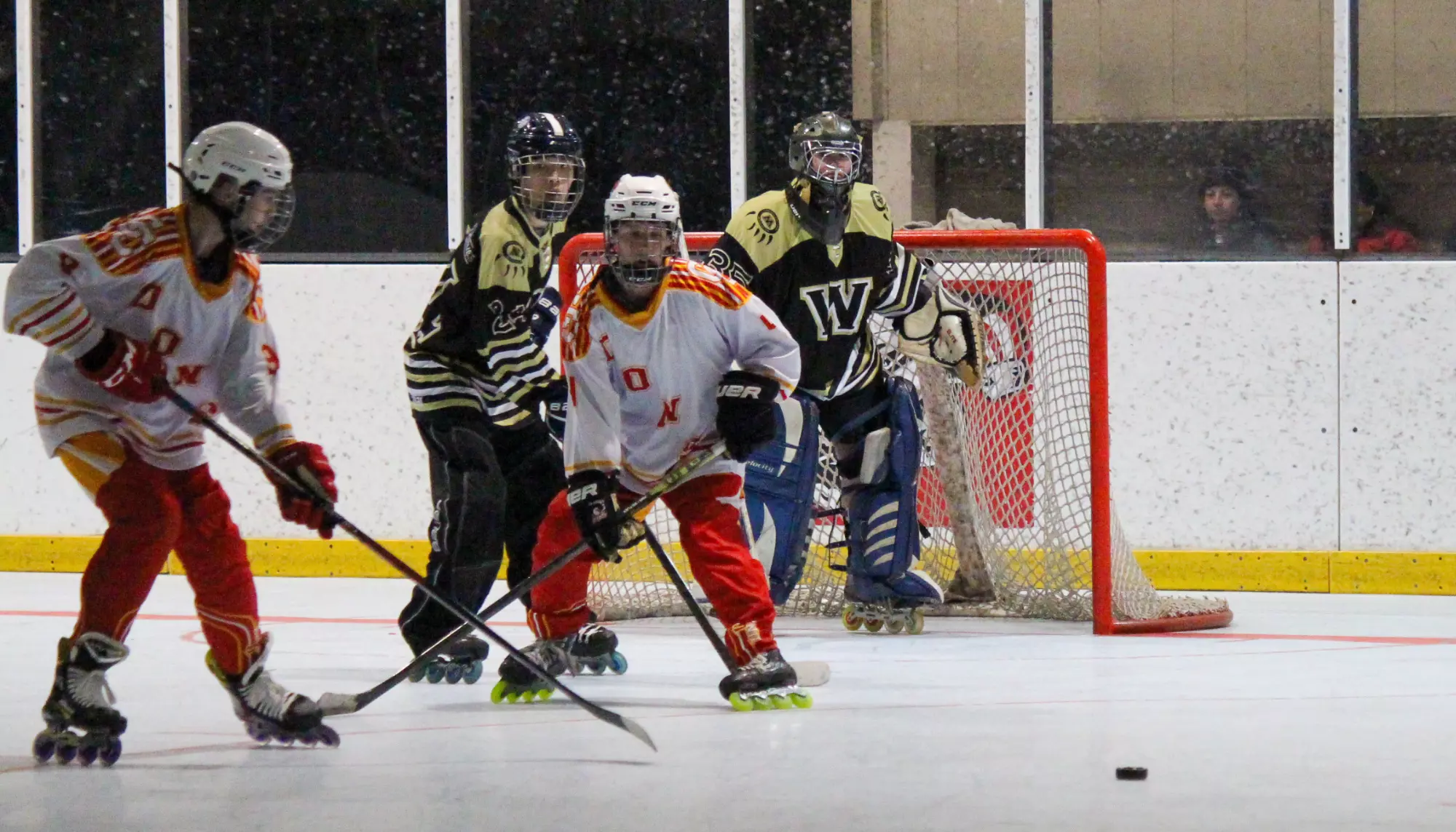 Roller Hockey Improves to 2-0