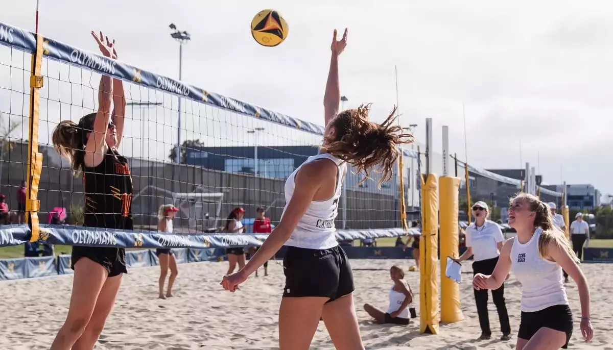 Dons, Vikings win inaugural beach volleyball titles