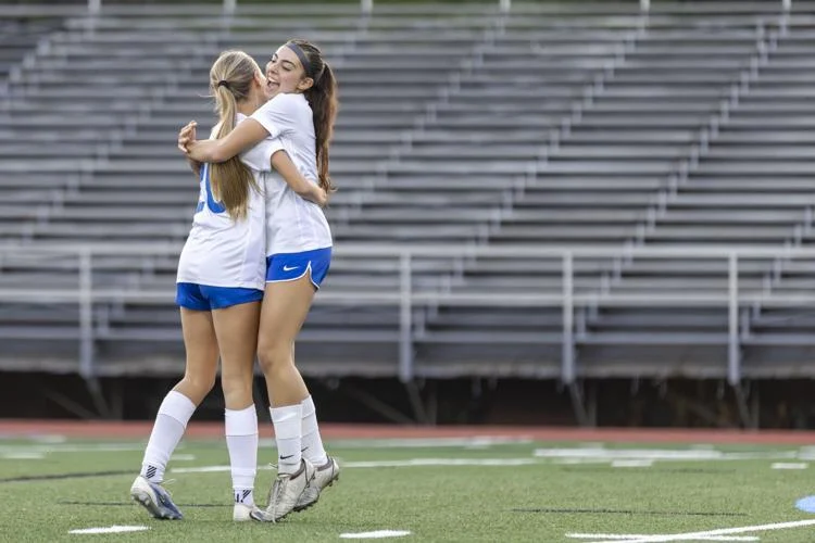 San Marino Stumps La Canada Rally to Stay Undefeated